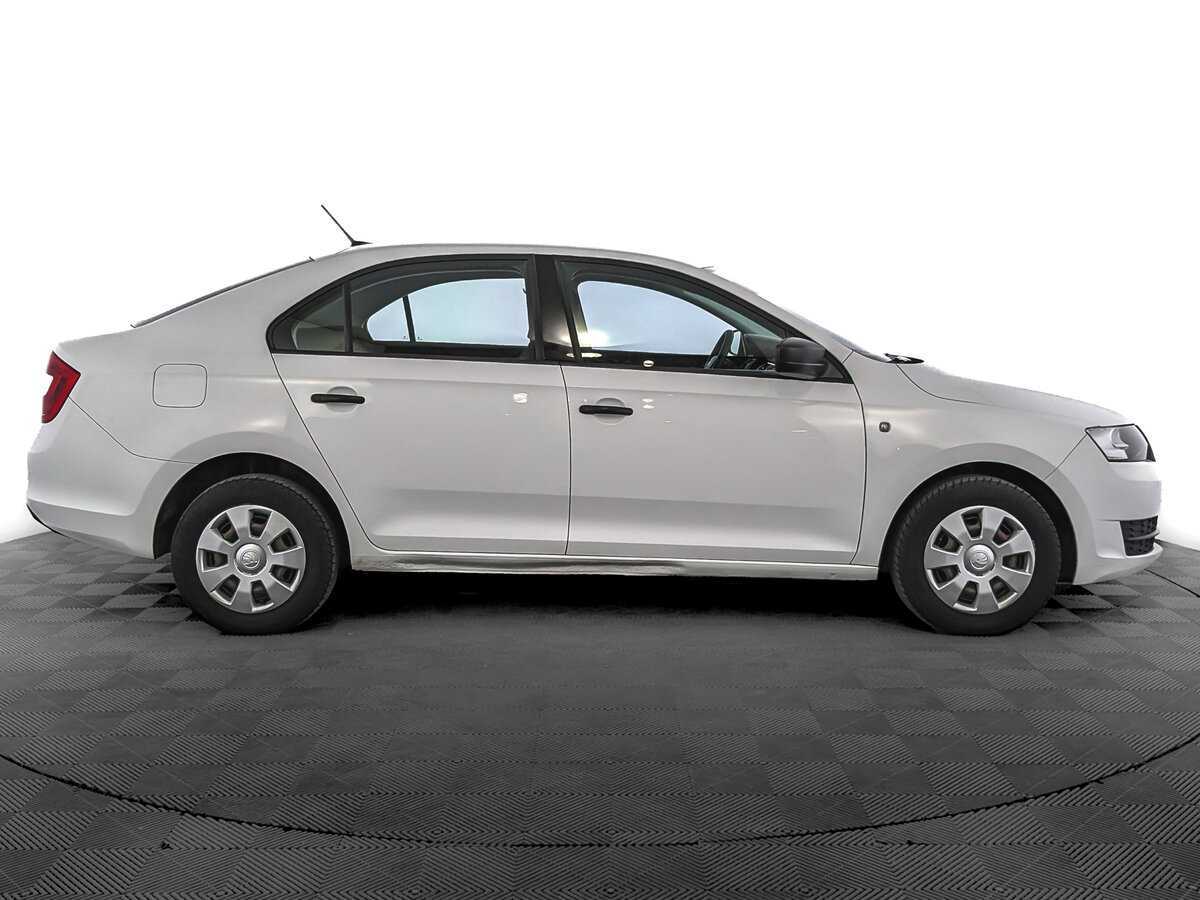 Купить Skoda Rapid с пробегом. Фото: #3