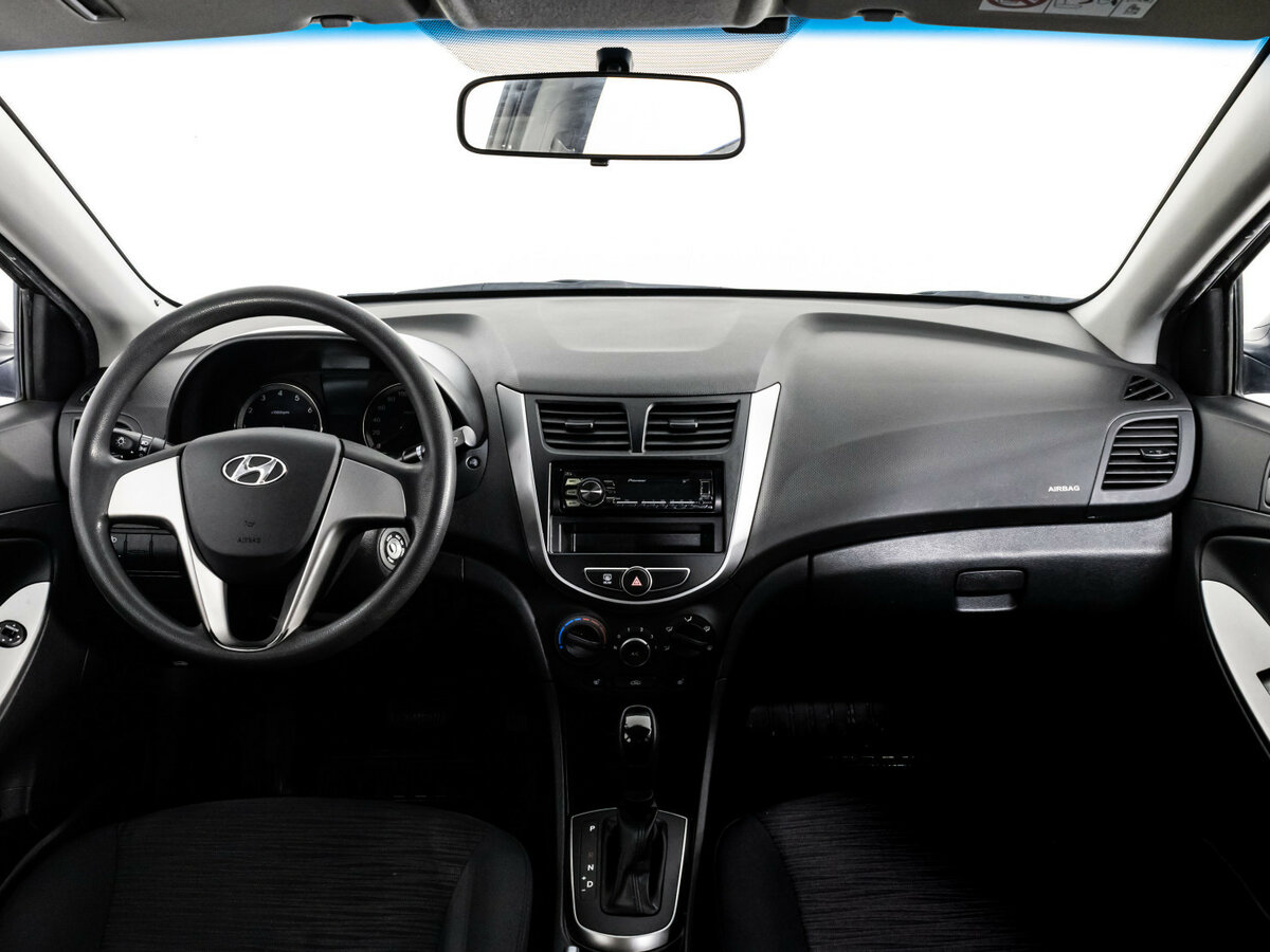 Купить Hyundai Solaris с пробегом. Фото: #7
