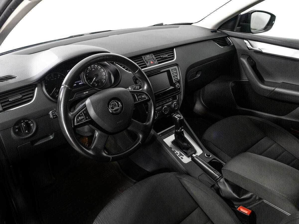 Купить Skoda Octavia с пробегом. Фото: #10