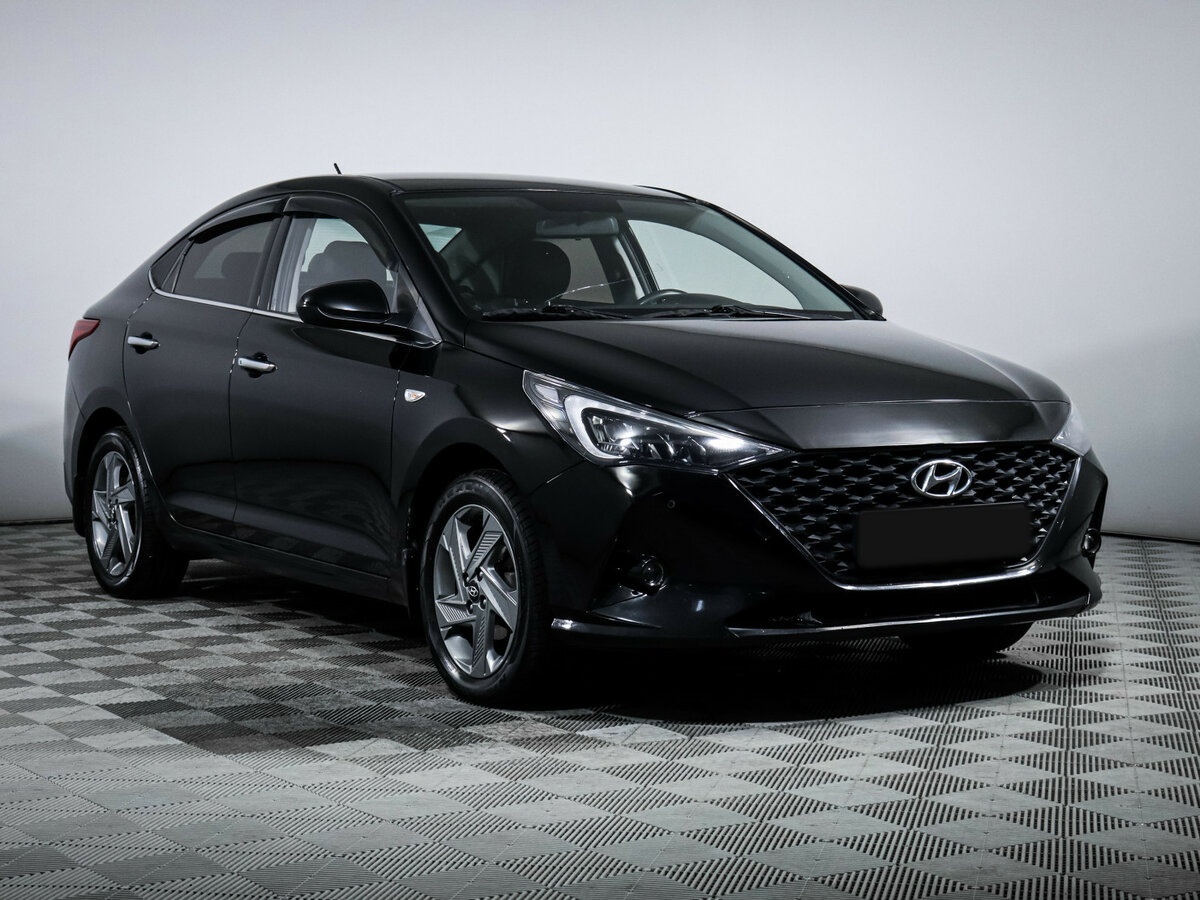 Купить Hyundai Solaris с пробегом. Фото: #2
