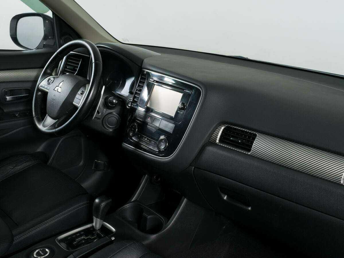 Купить Mitsubishi Outlander с пробегом. Фото: #8