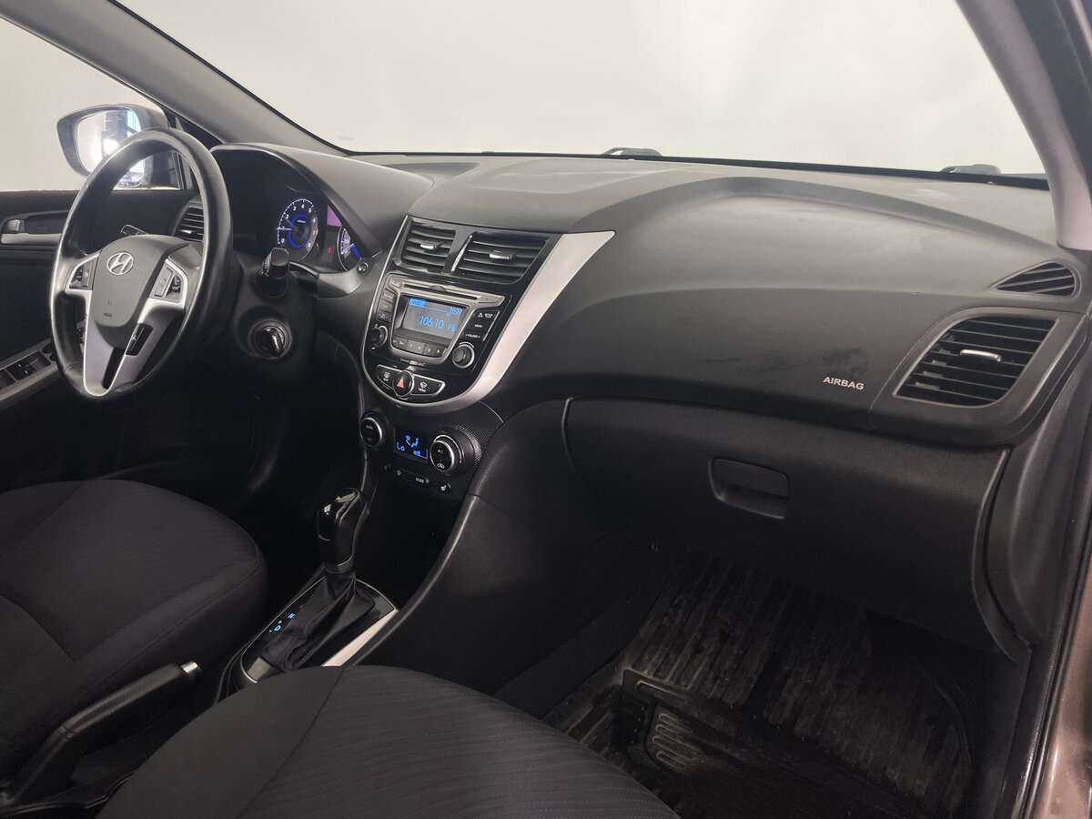Купить Hyundai Solaris с пробегом. Фото: #7
