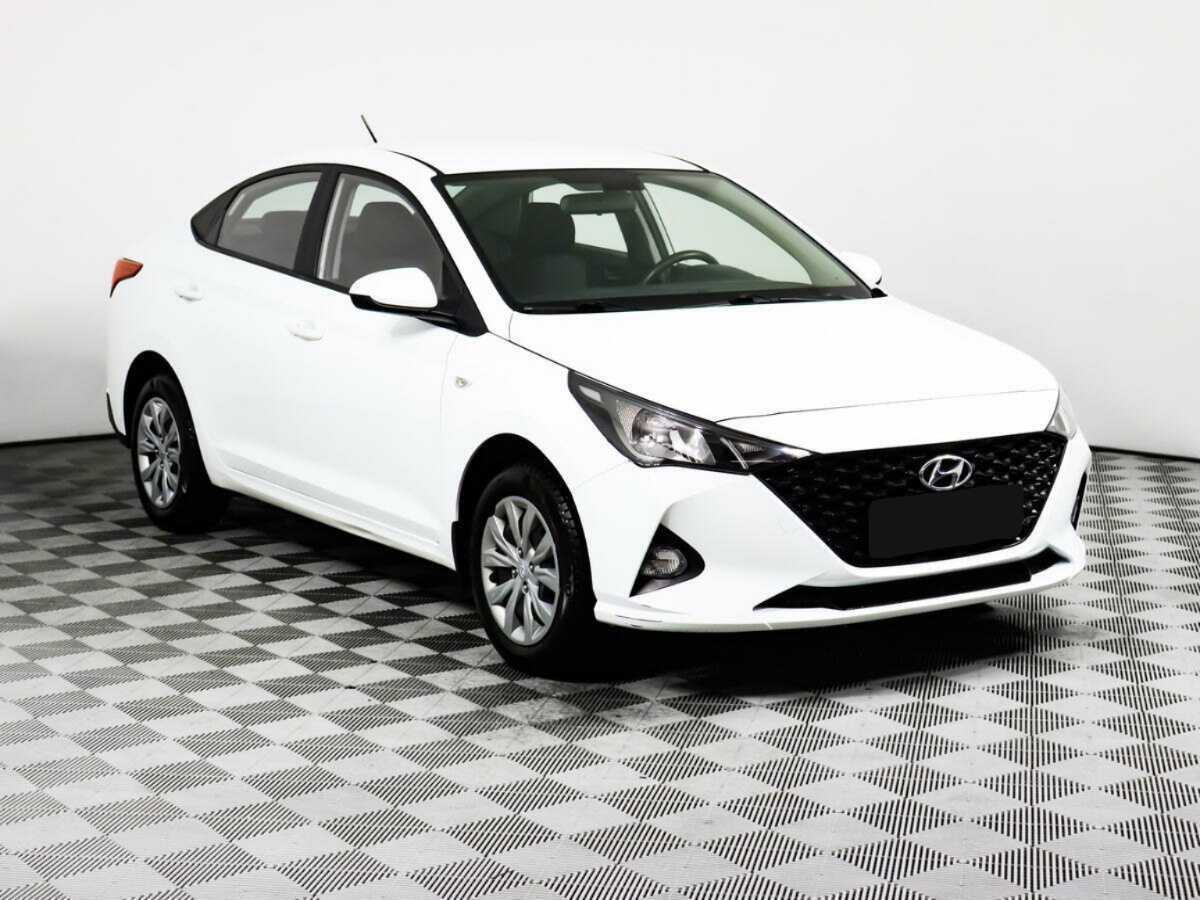 Купить Hyundai Solaris с пробегом. Фото: #2