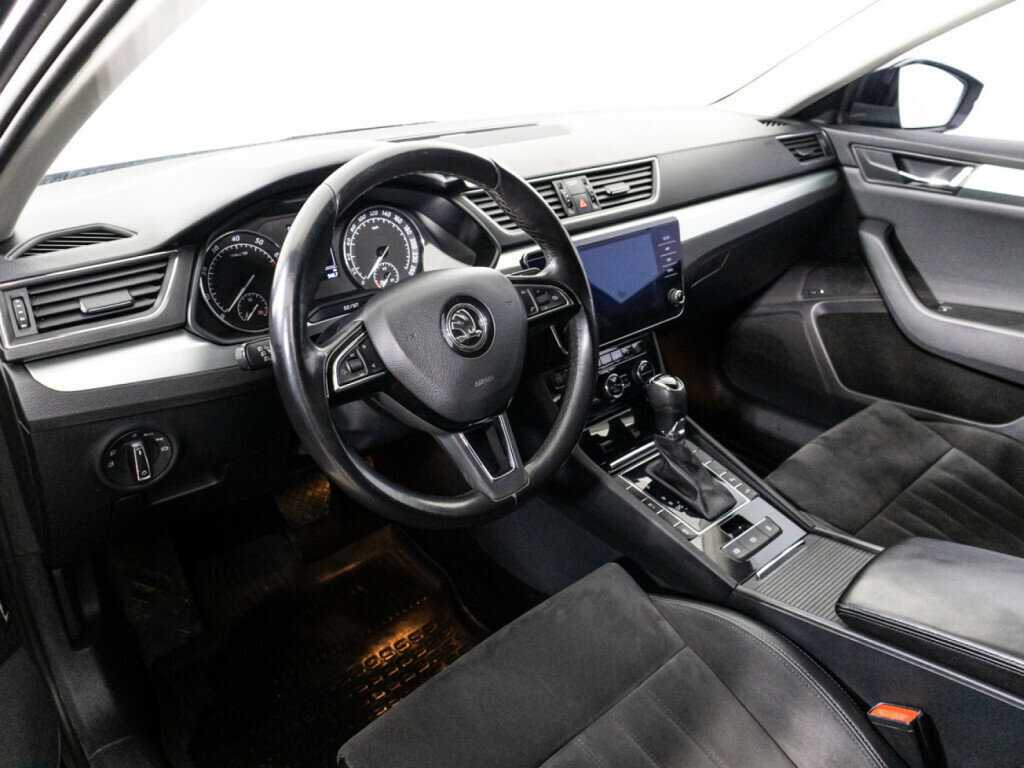 Купить Skoda Superb с пробегом. Фото: #10