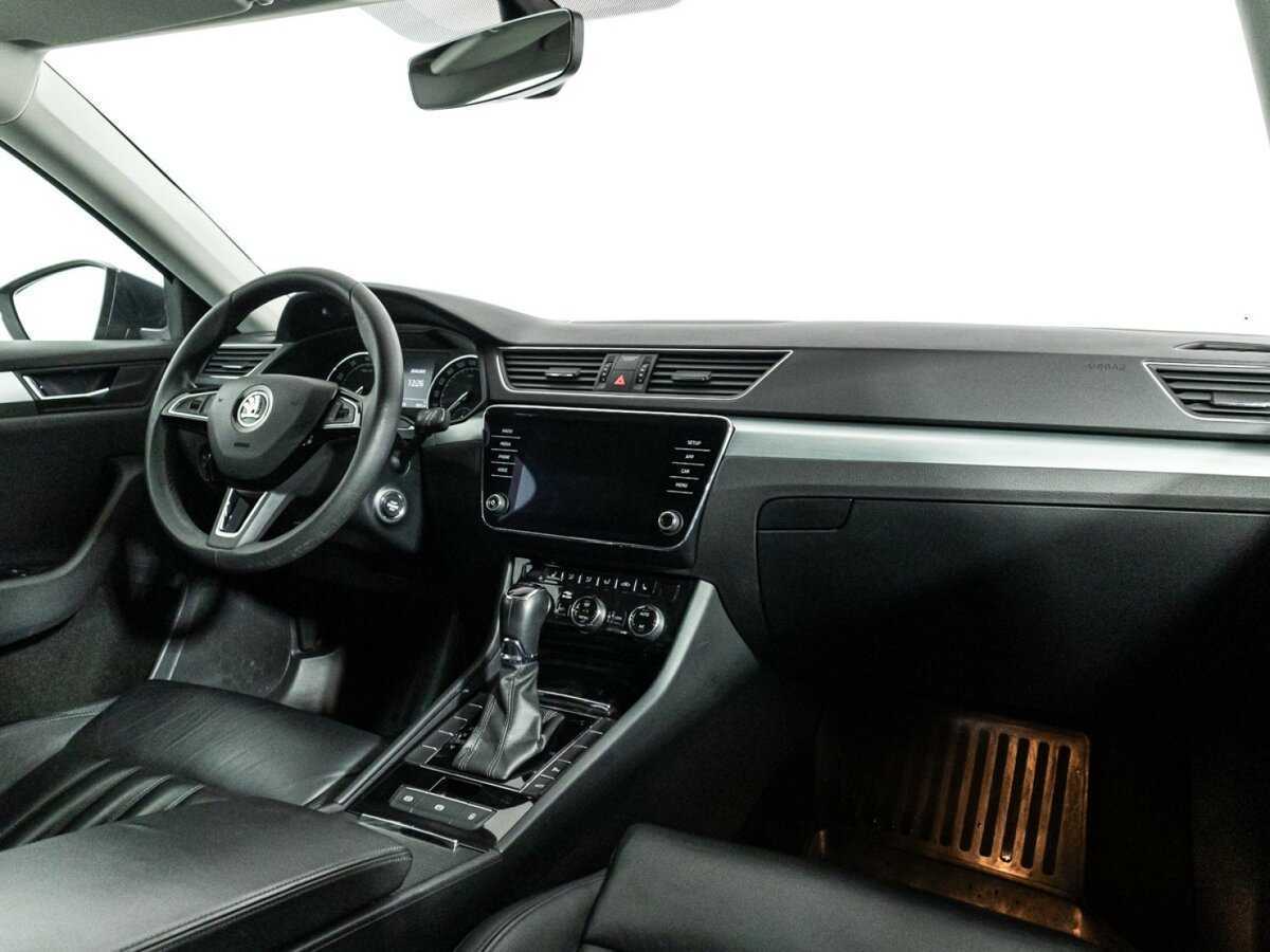 Купить Skoda Superb с пробегом. Фото: #8