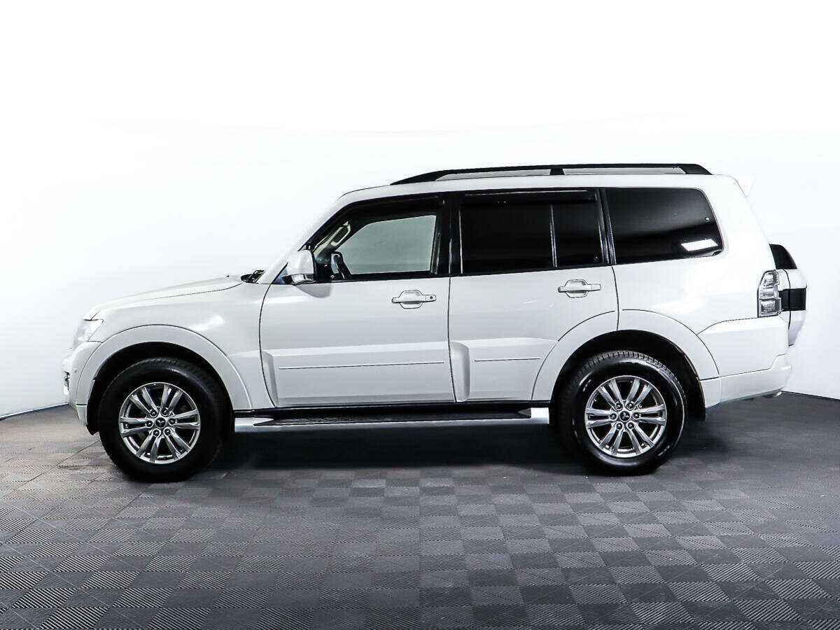 Купить Mitsubishi Pajero с пробегом. Фото: #5