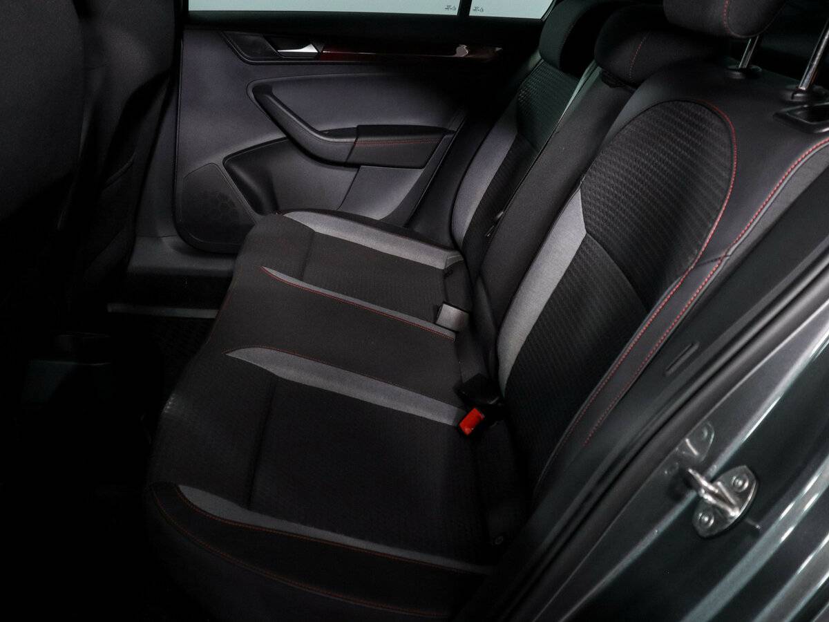 Купить Volkswagen Polo с пробегом. Фото: #7