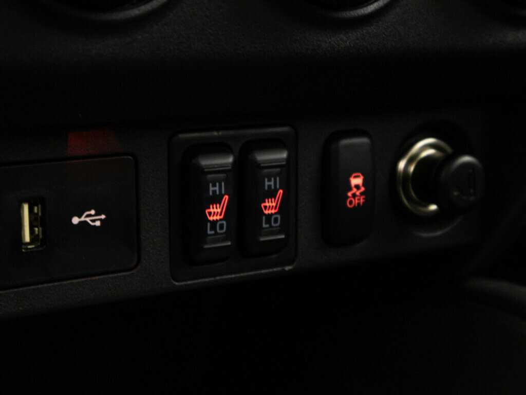 Купить Mitsubishi ASX с пробегом. Фото: #16