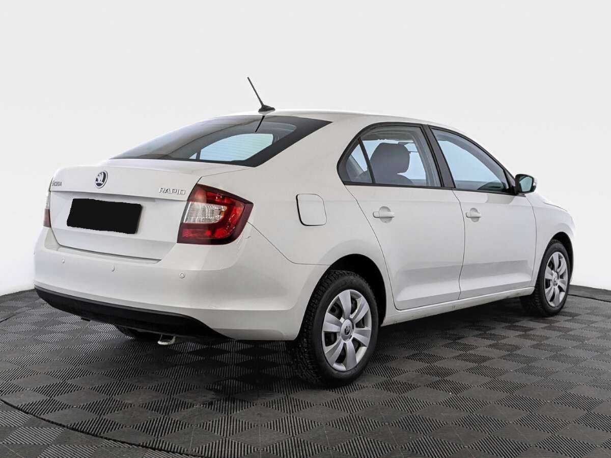 Купить Skoda Rapid с пробегом. Фото: #4