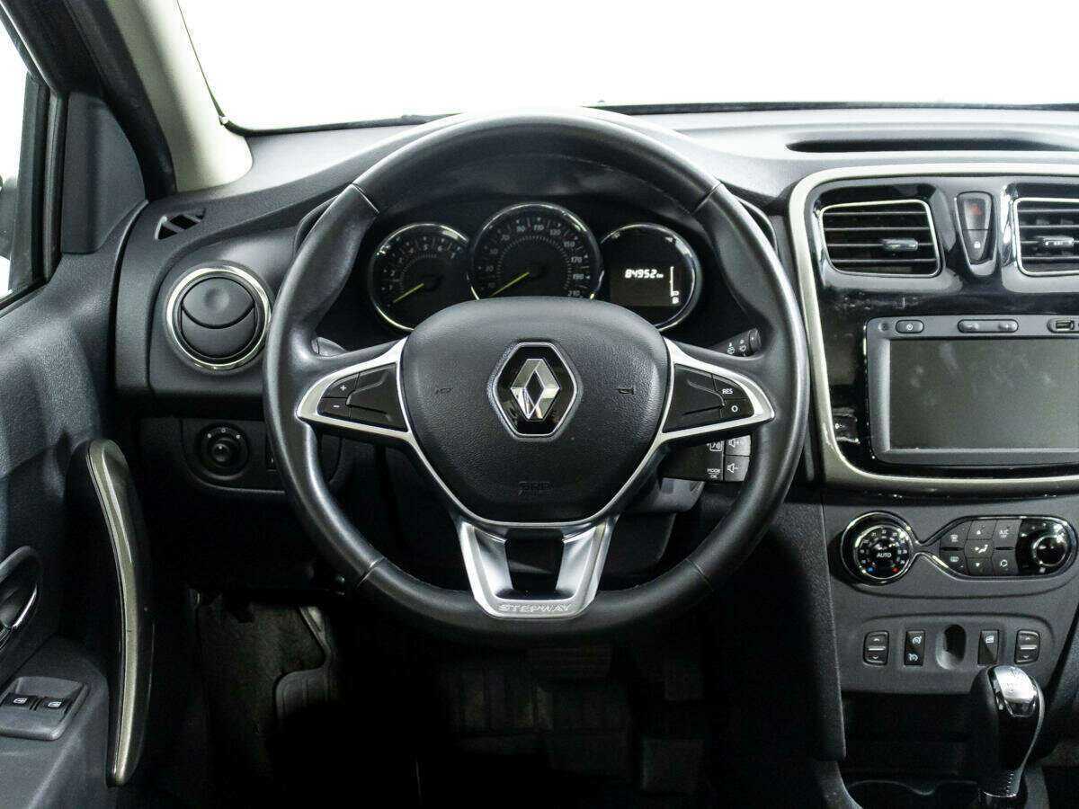 Купить Renault Sandero с пробегом. Фото: #17