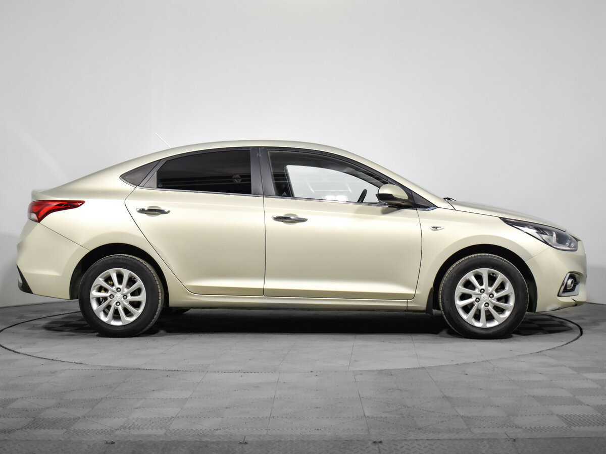 Купить Hyundai Solaris с пробегом. Фото: #3