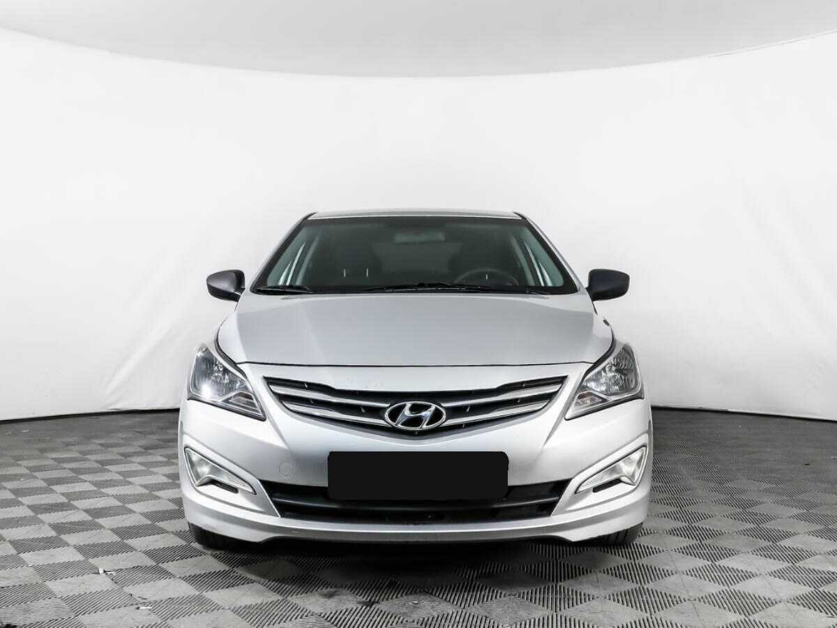 Купить Hyundai Solaris с пробегом. Фото: #1