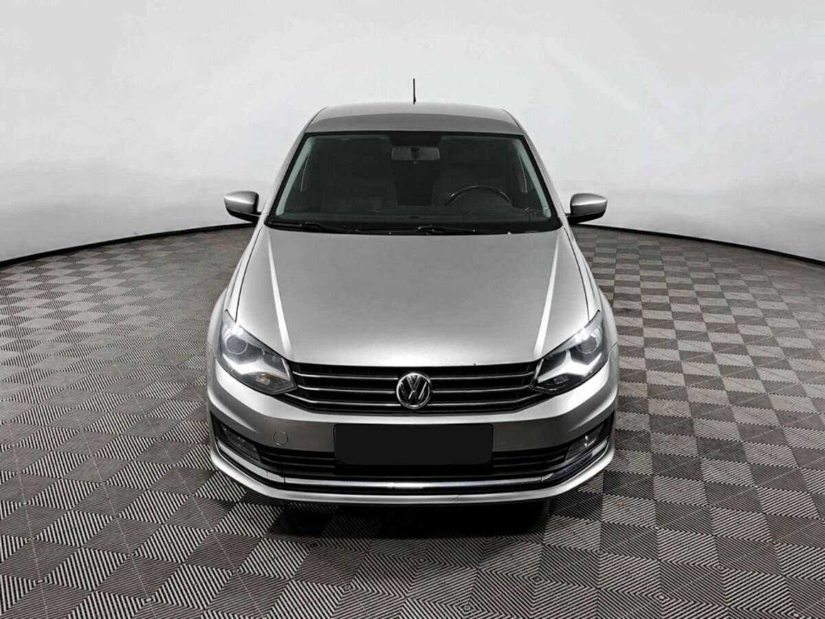 Купить Volkswagen Polo с пробегом. Фото: #1