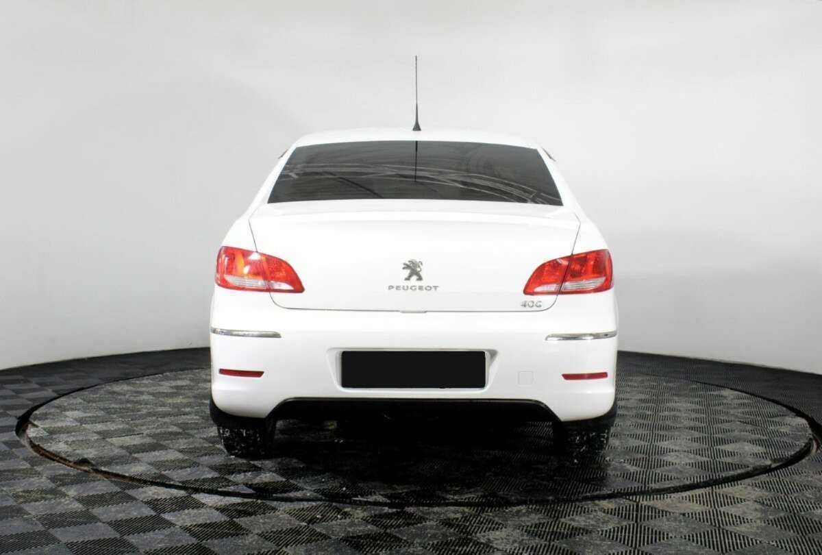 Купить Peugeot 408 с пробегом. Фото: #4