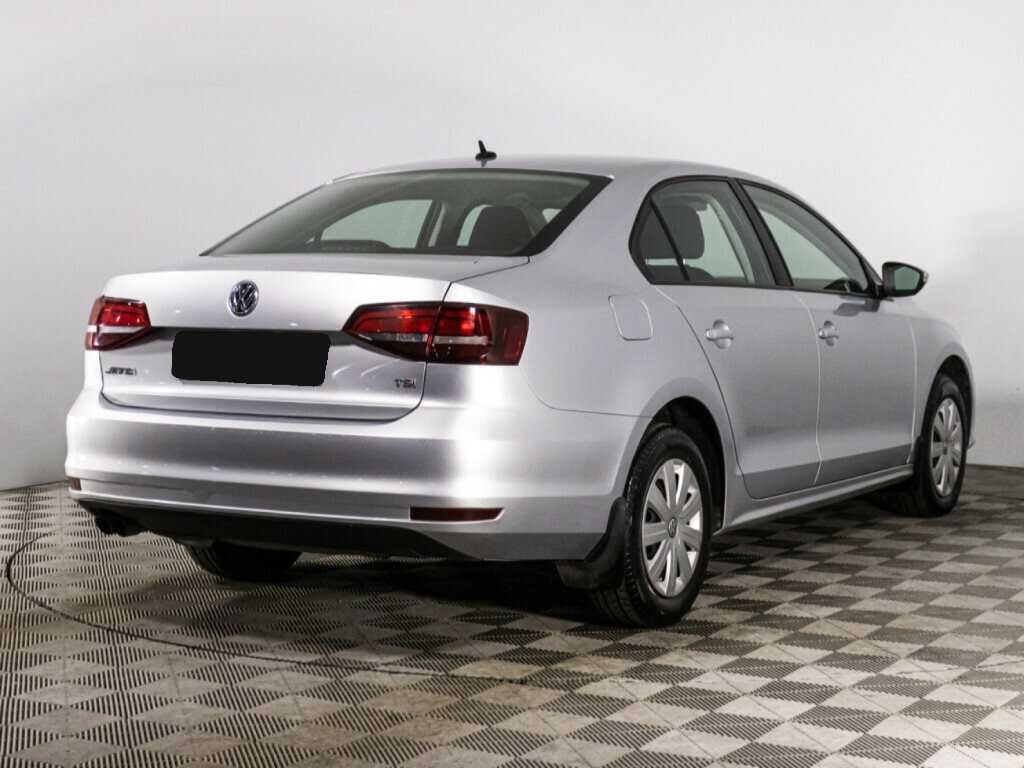 Купить Volkswagen Jetta с пробегом. Фото: #4
