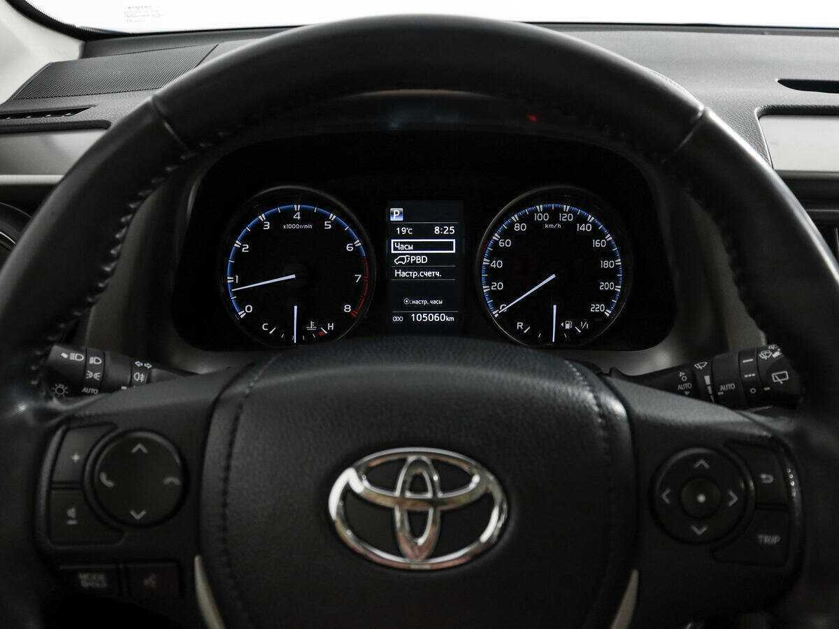 Купить Toyota RAV4 с пробегом. Фото: #15