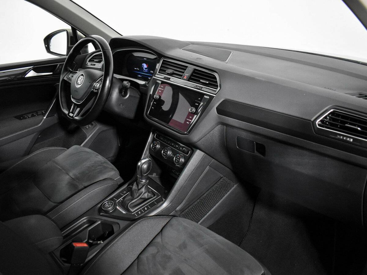 Купить Volkswagen Tiguan с пробегом. Фото: #13