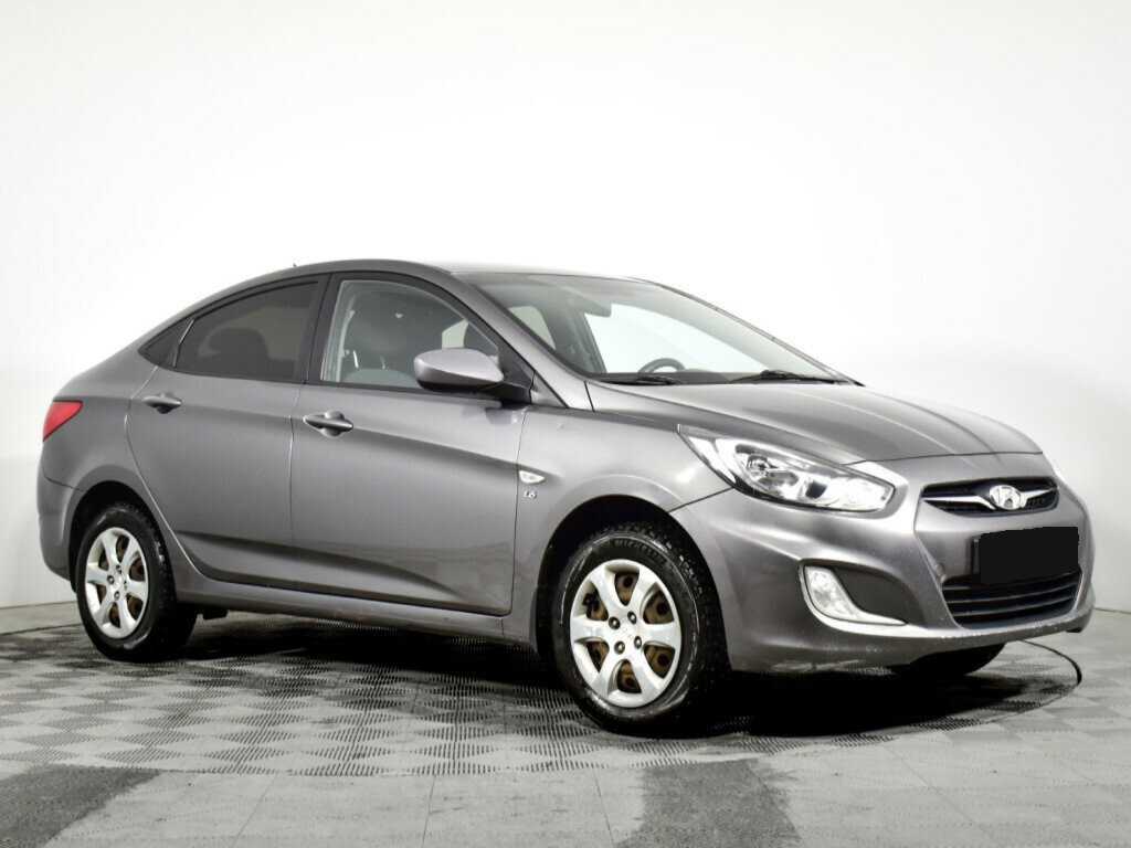 Купить Hyundai Solaris с пробегом. Фото: #2
