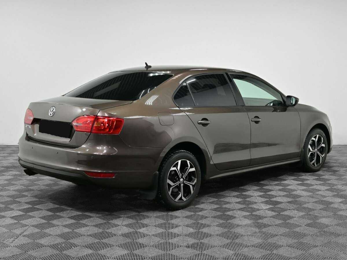 Купить Volkswagen Jetta с пробегом. Фото: #1
