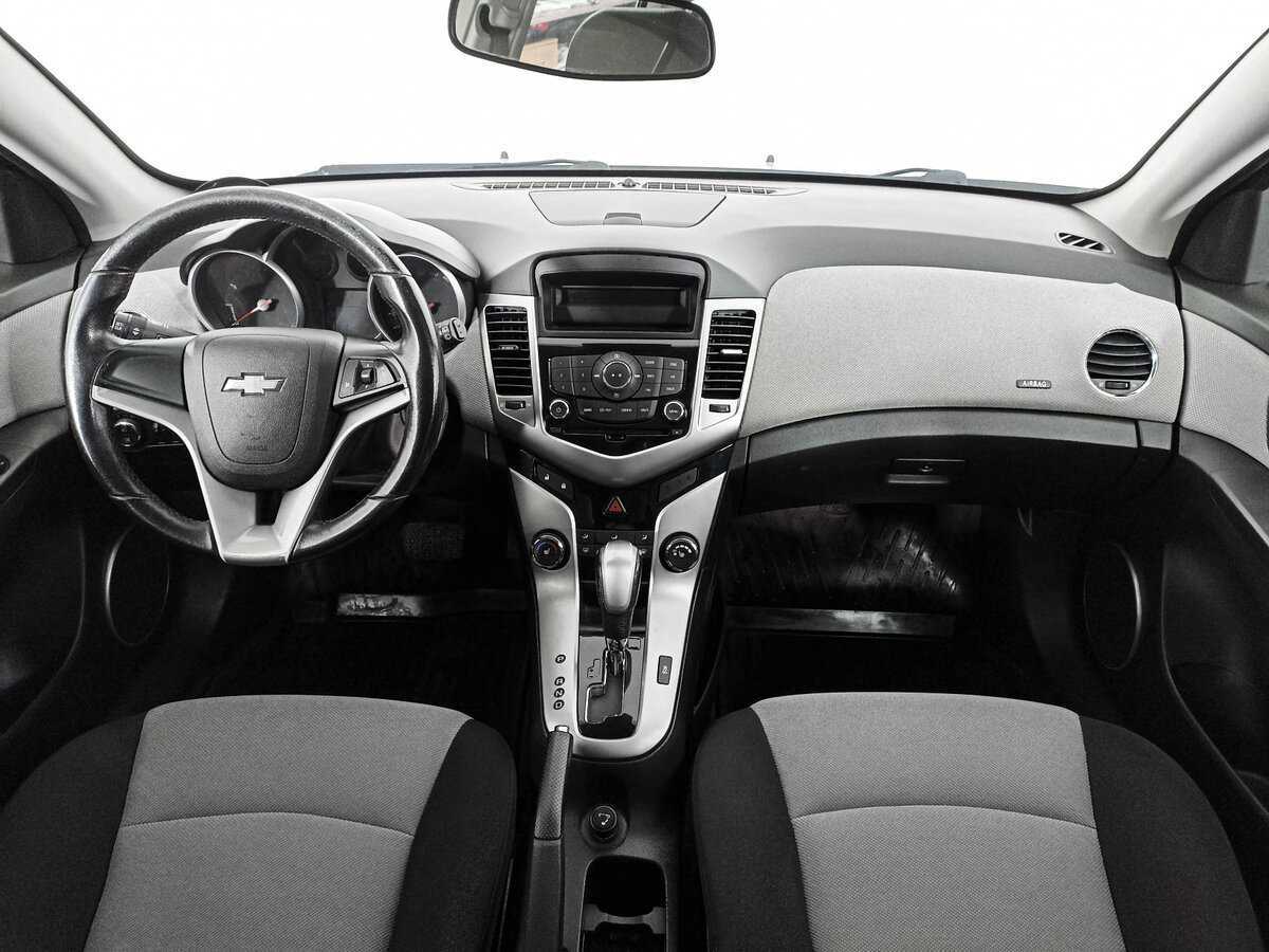 Купить Chevrolet Cruze с пробегом. Фото: #13