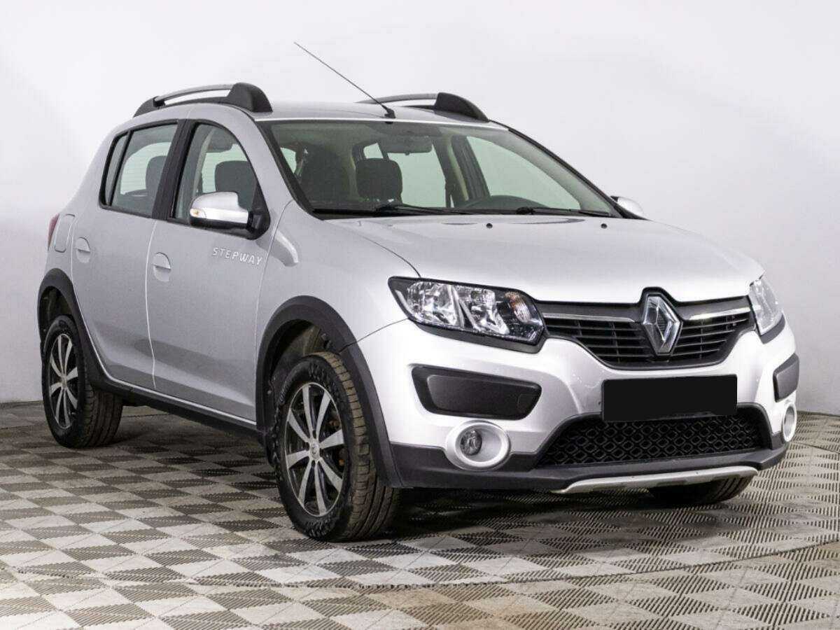 Купить Renault Sandero с пробегом. Фото: #2