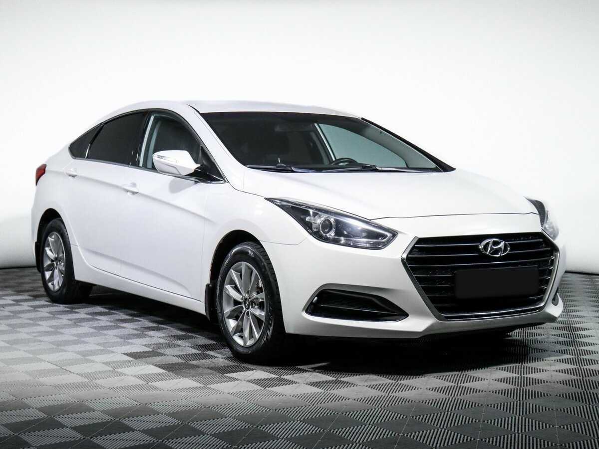 Купить Hyundai i40 с пробегом. Фото: #2