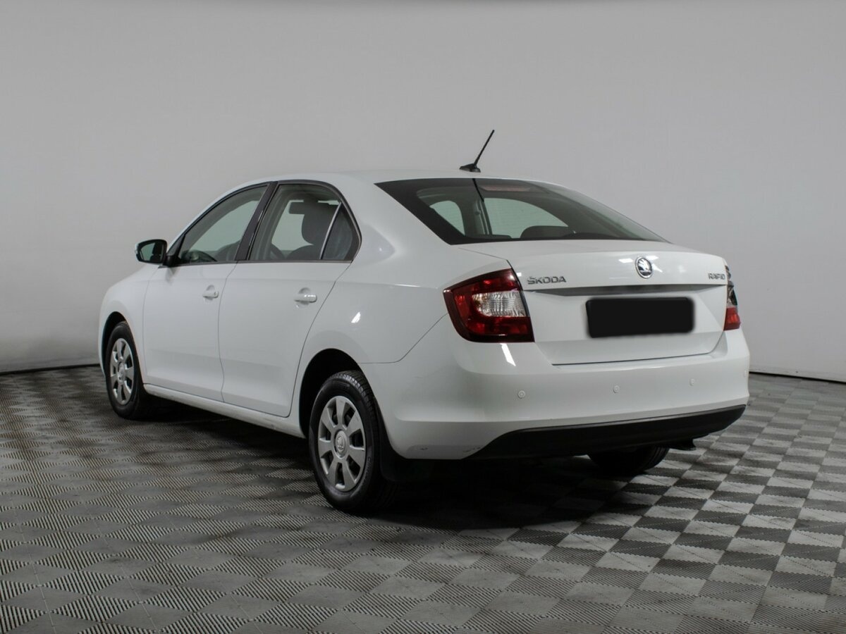 Купить Skoda Rapid с пробегом. Фото: #6