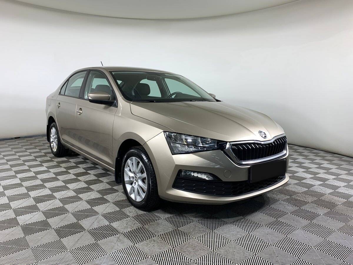 Купить Skoda Rapid с пробегом. Фото: #2