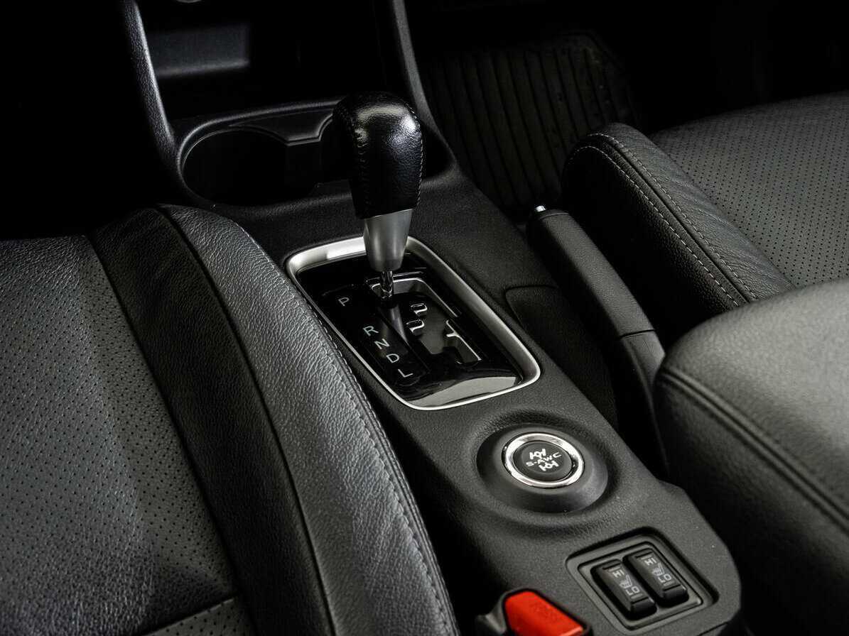 Купить Mitsubishi Outlander с пробегом. Фото: #13