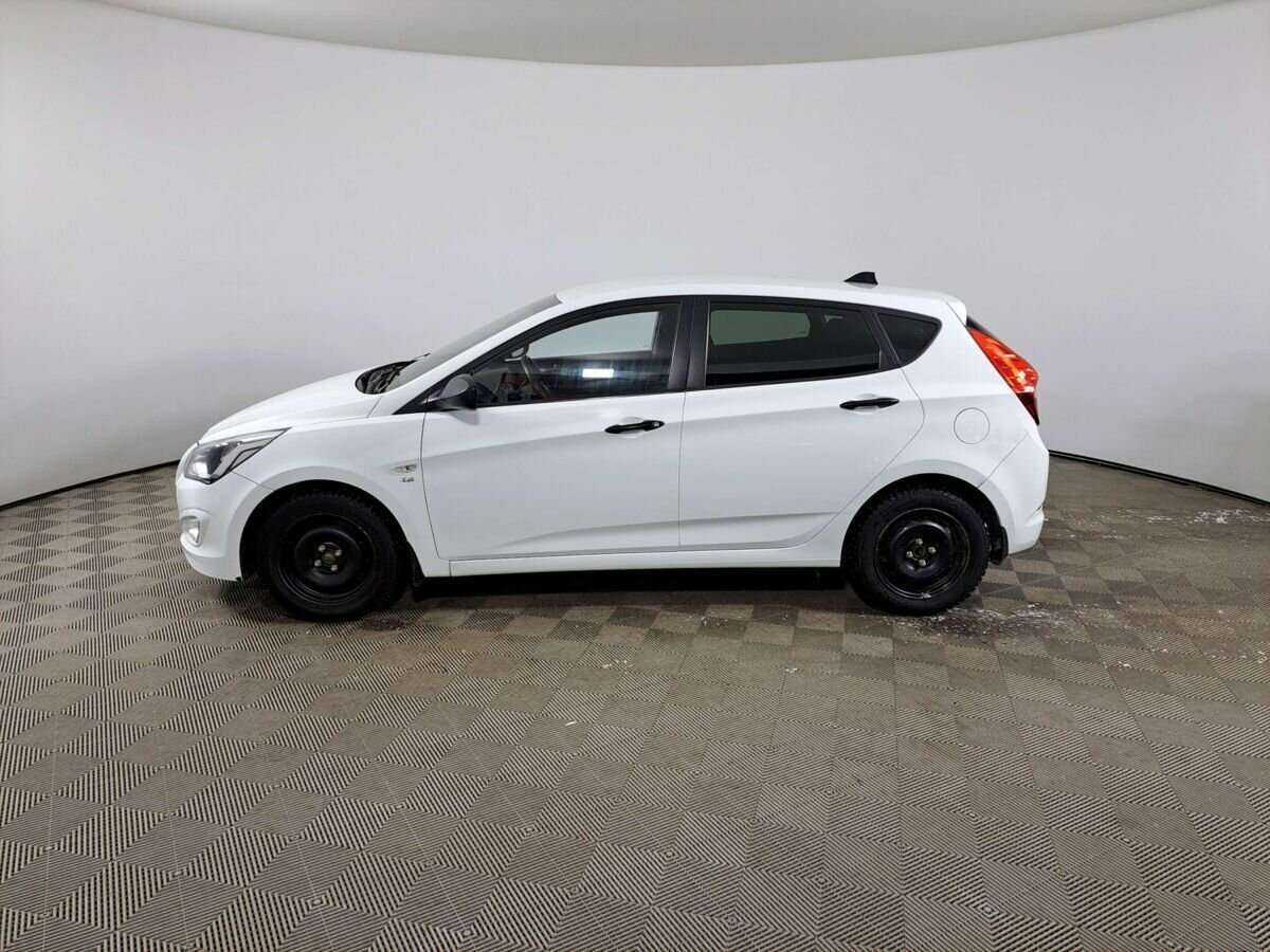 Купить Hyundai Solaris с пробегом. Фото: #7