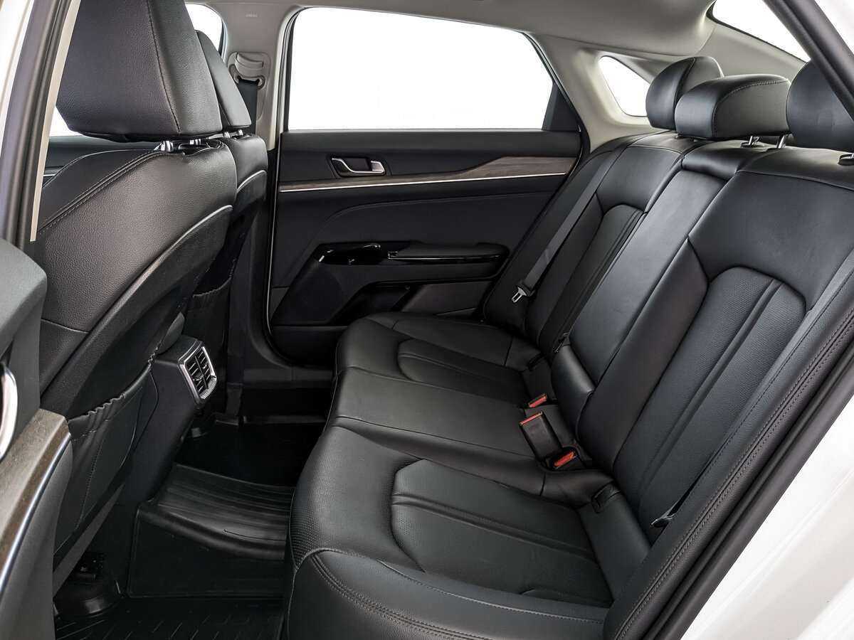 Купить Kia K5 с пробегом. Фото: #15