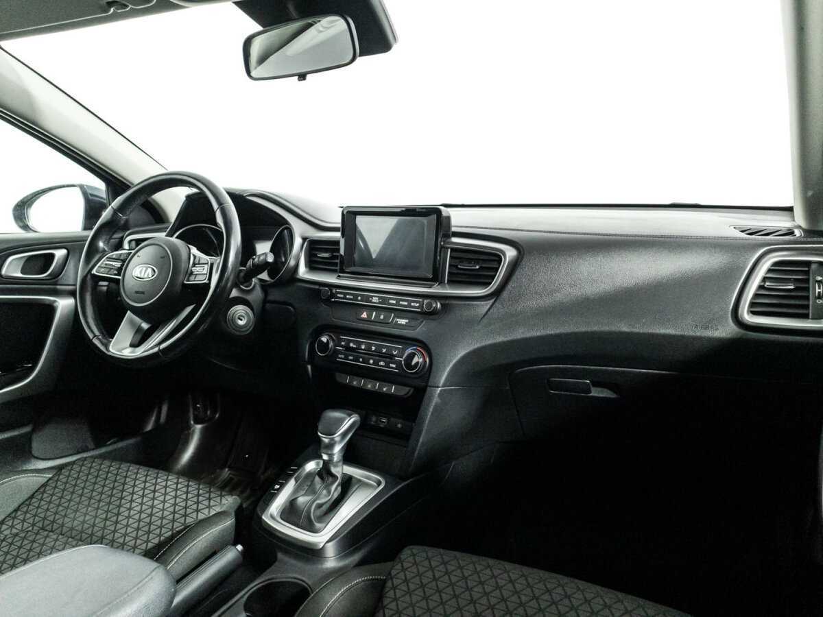 Купить Kia Ceed с пробегом. Фото: #8