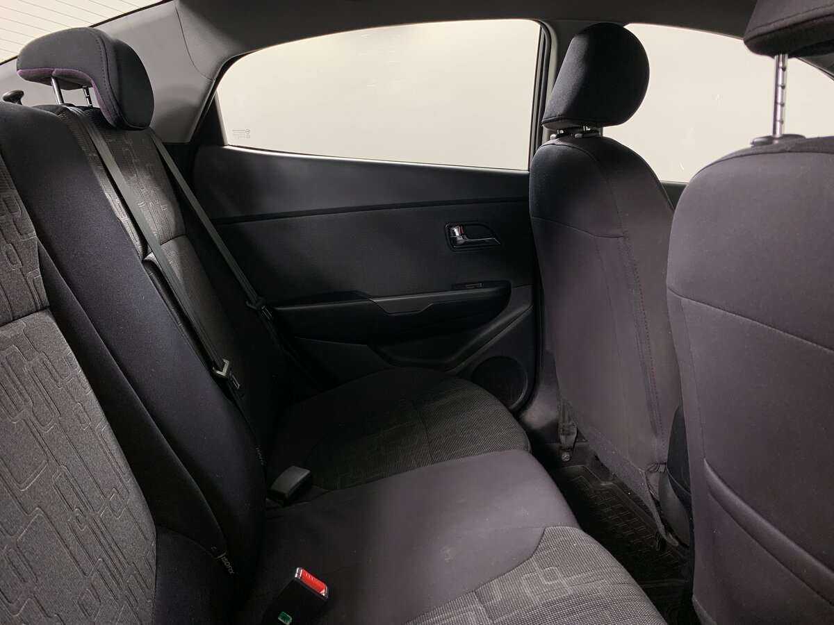 Купить Kia Rio с пробегом. Фото: #17