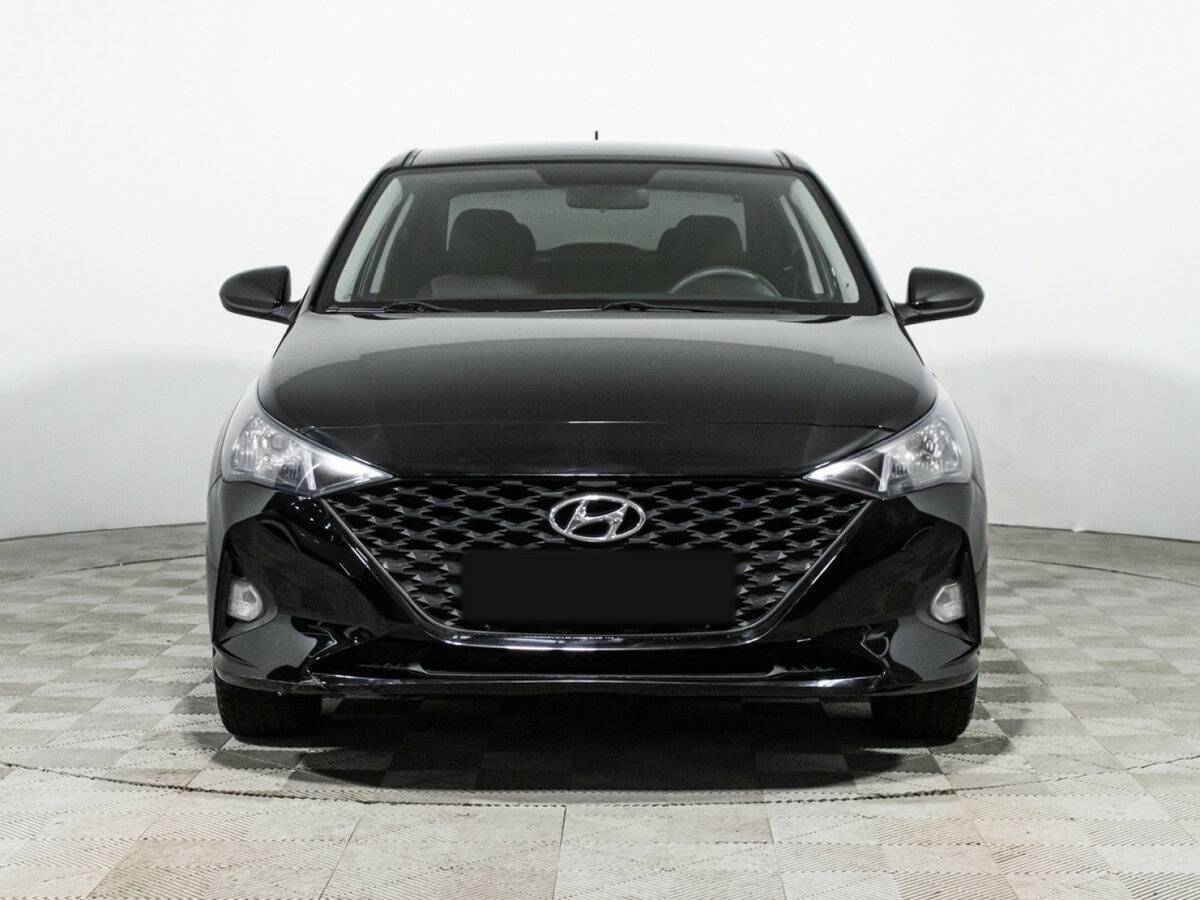 Купить Hyundai Solaris с пробегом. Фото: #1
