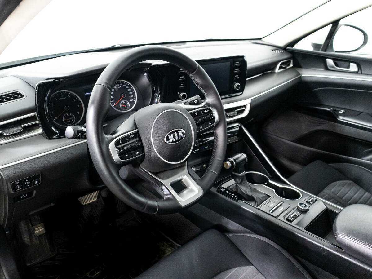 Купить Kia K5 с пробегом. Фото: #10