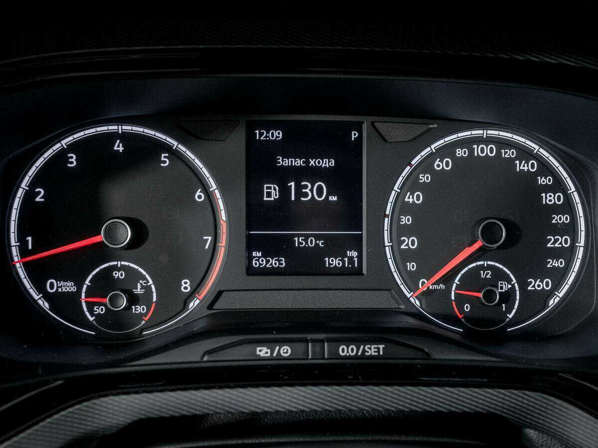 Купить Volkswagen Polo с пробегом. Фото: #10