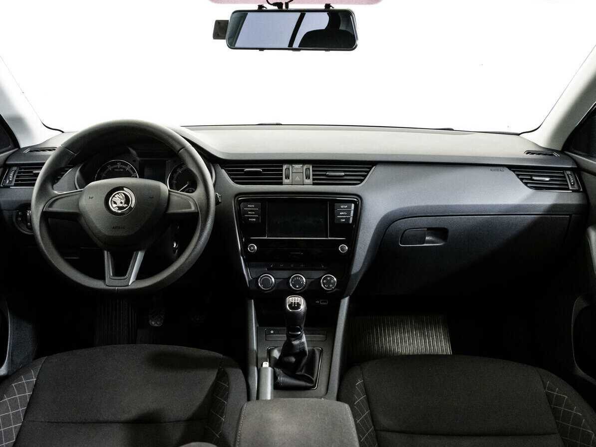 Купить Skoda Octavia с пробегом. Фото: #7