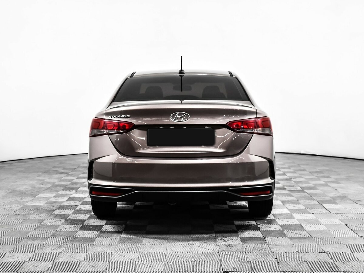 Купить Hyundai Solaris с пробегом. Фото: #4