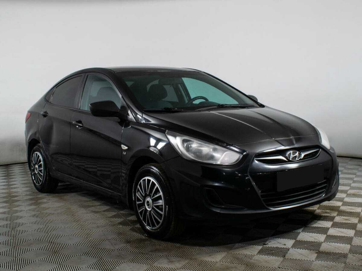 Купить Hyundai Solaris с пробегом. Фото: #2