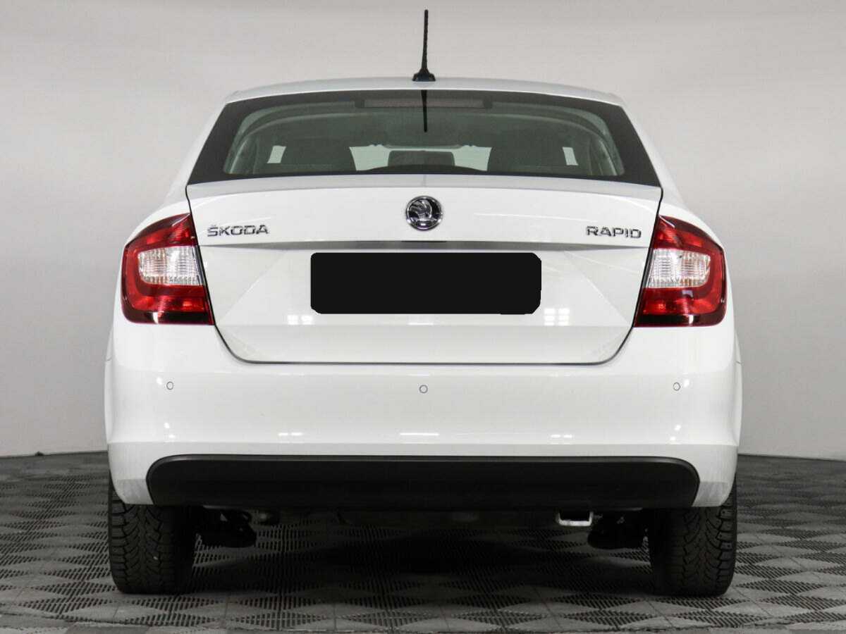 Купить Skoda Rapid с пробегом. Фото: #2