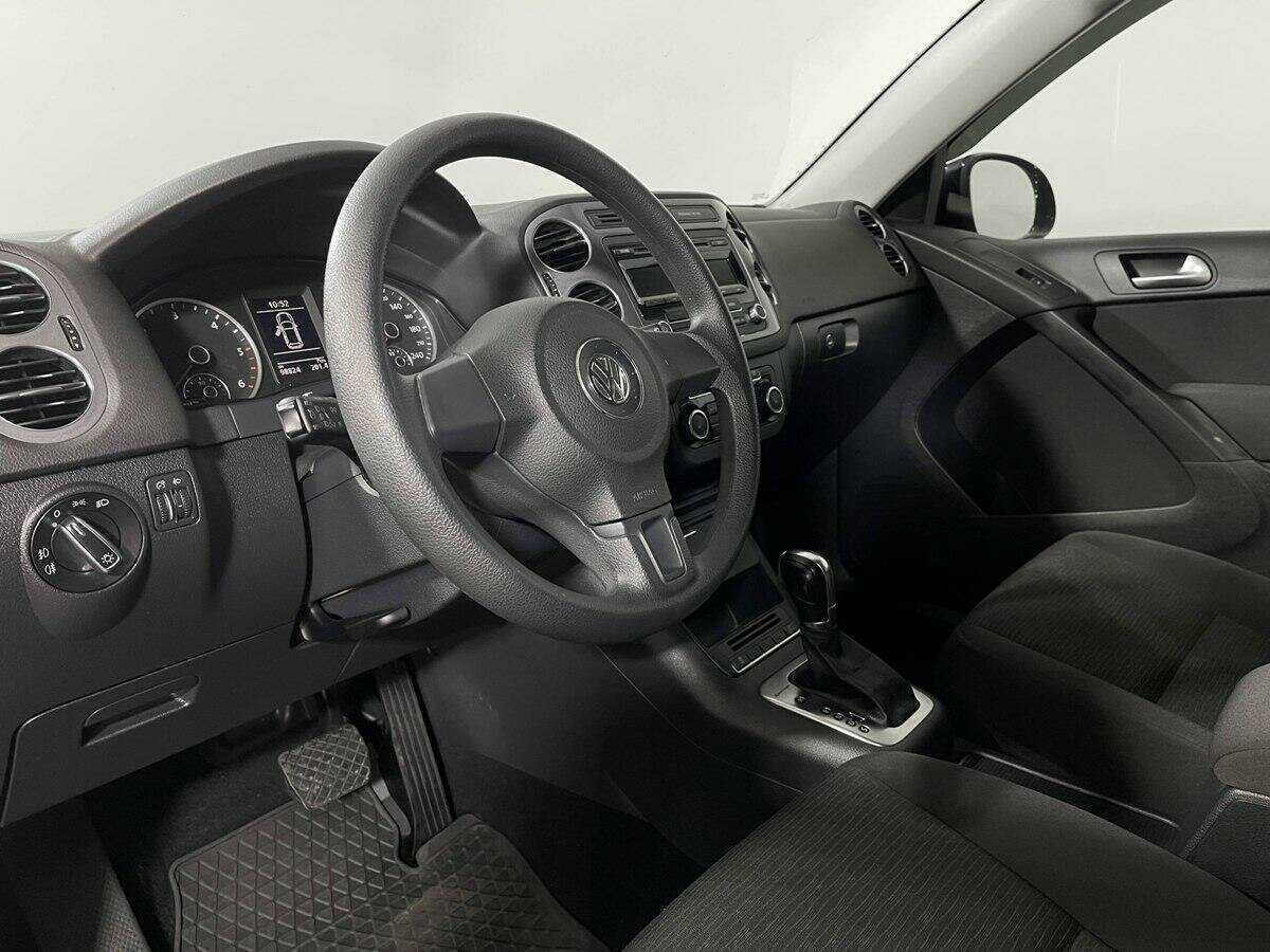 Купить Volkswagen Tiguan с пробегом. Фото: #12
