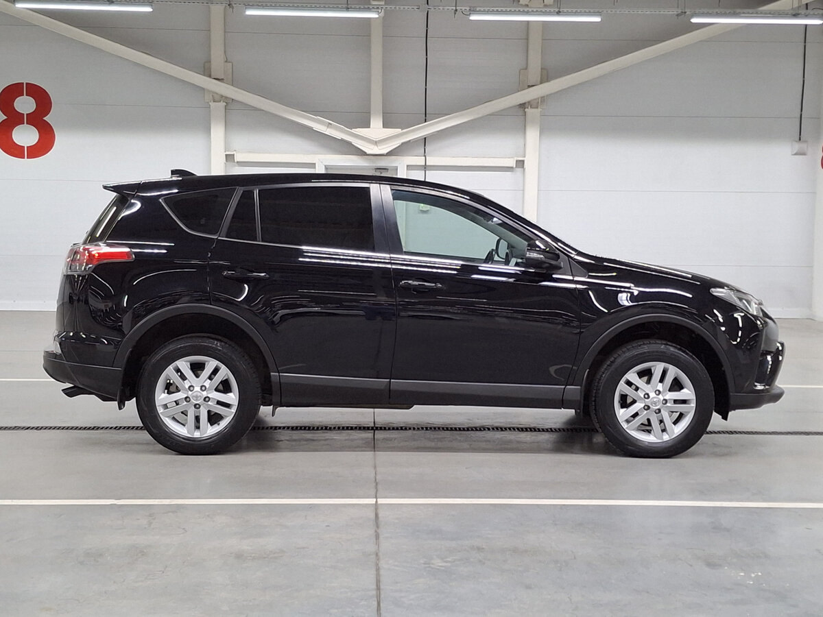 Купить Toyota RAV4 с пробегом. Фото: #3