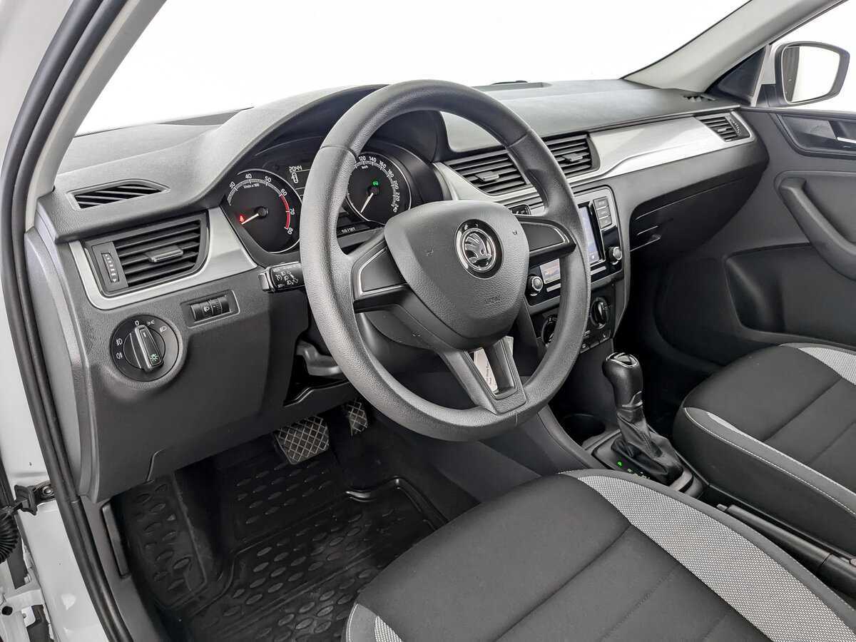 Купить Skoda Rapid с пробегом. Фото: #13