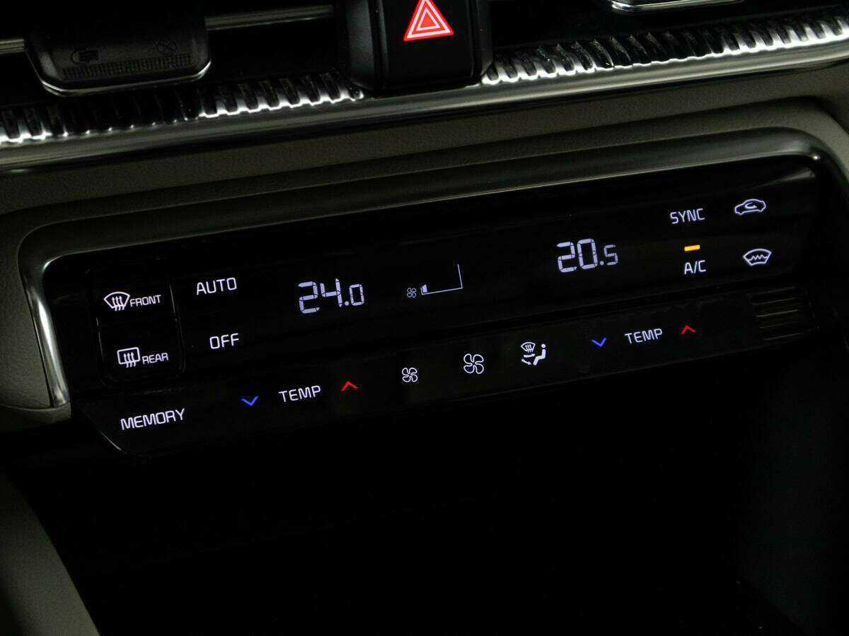 Купить Kia K5 с пробегом. Фото: #21