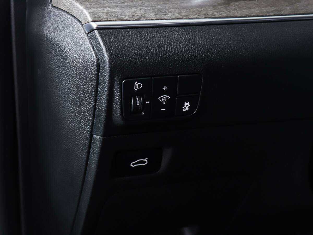 Купить Kia K5 с пробегом. Фото: #15