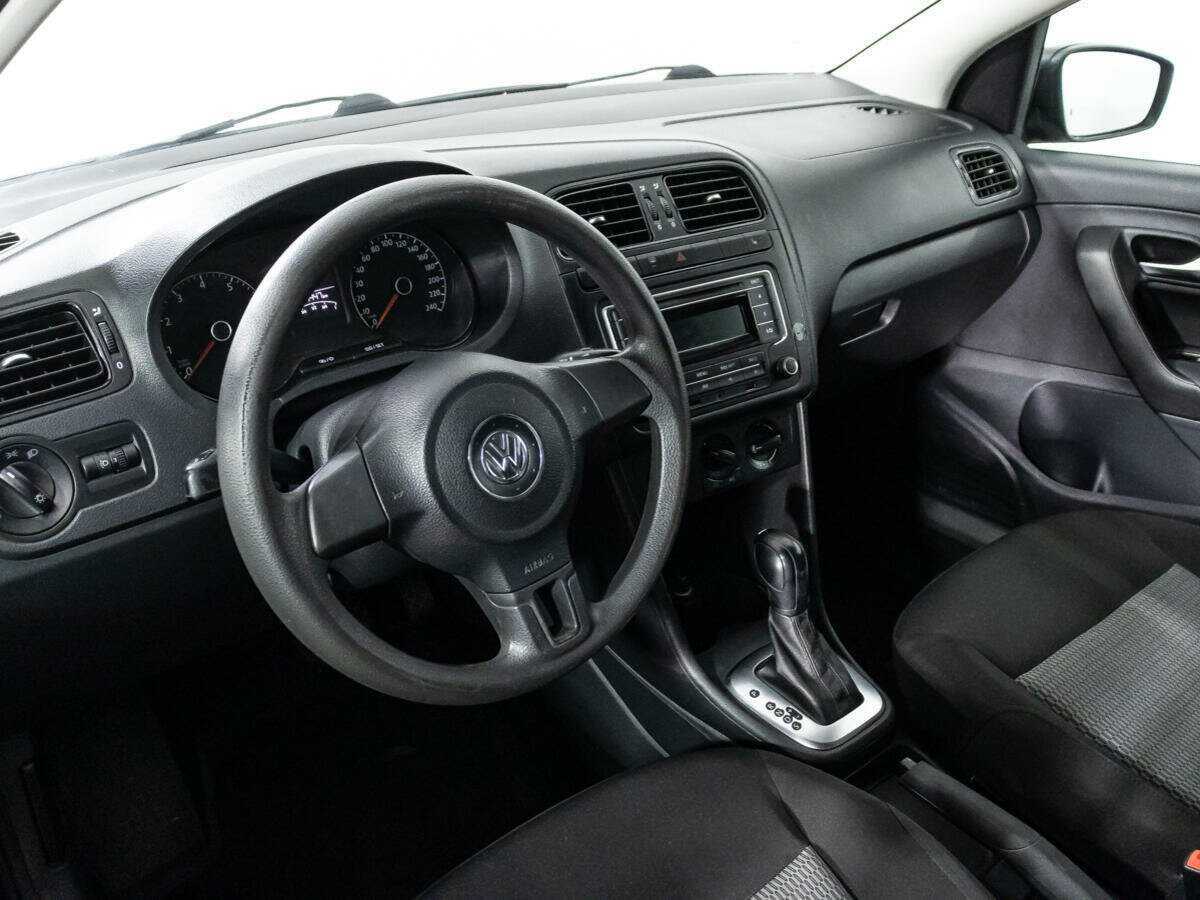 Купить Volkswagen Polo с пробегом. Фото: #10