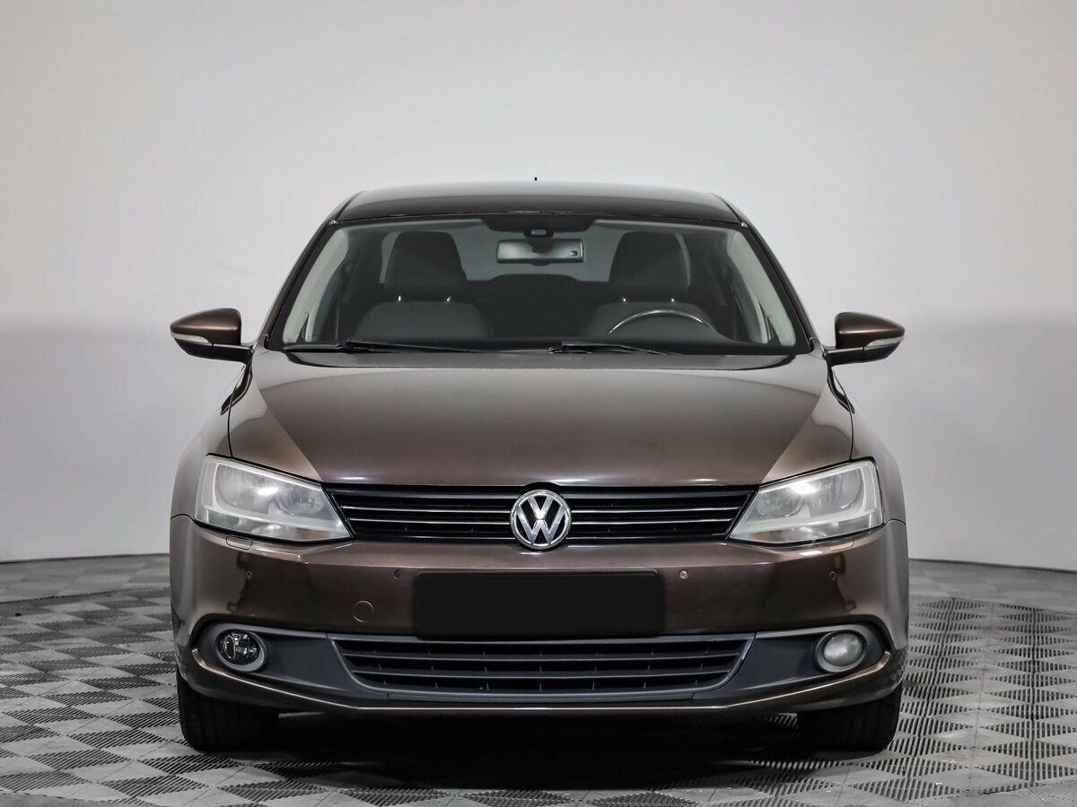 Купить Volkswagen Jetta с пробегом. Фото: #1