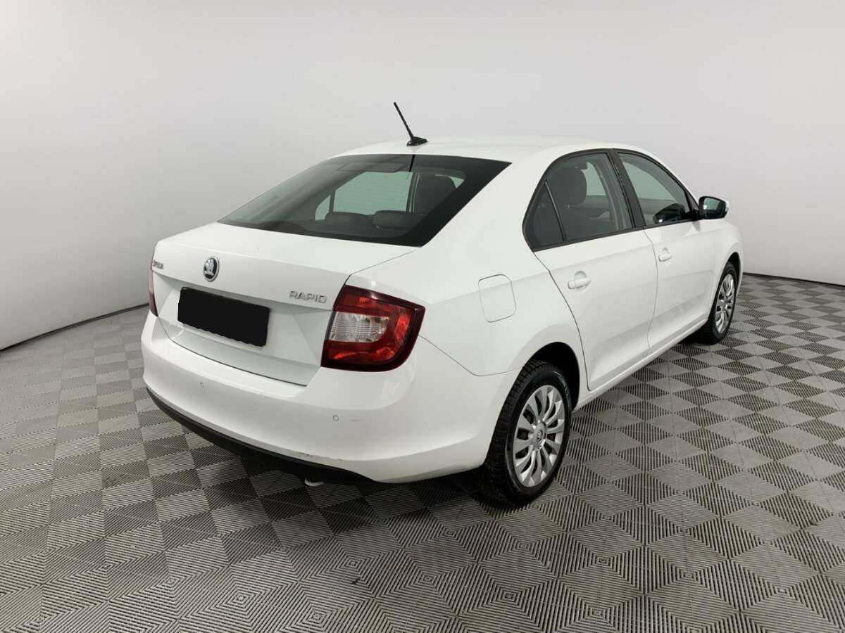 Купить Skoda Rapid с пробегом. Фото: #3