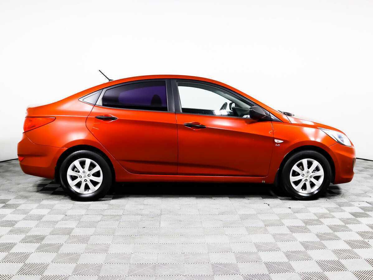 Купить Hyundai Solaris с пробегом. Фото: #3