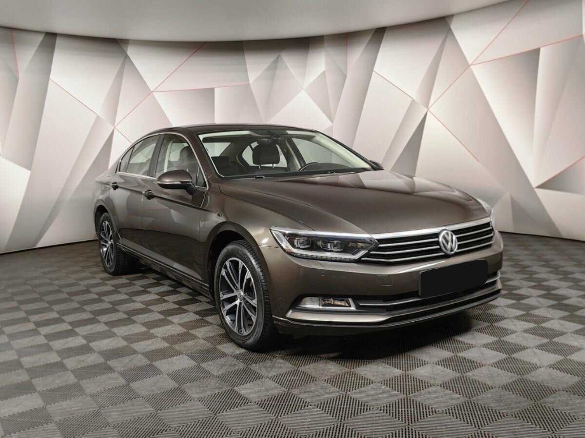 Купить Volkswagen Passat с пробегом. Фото: #2